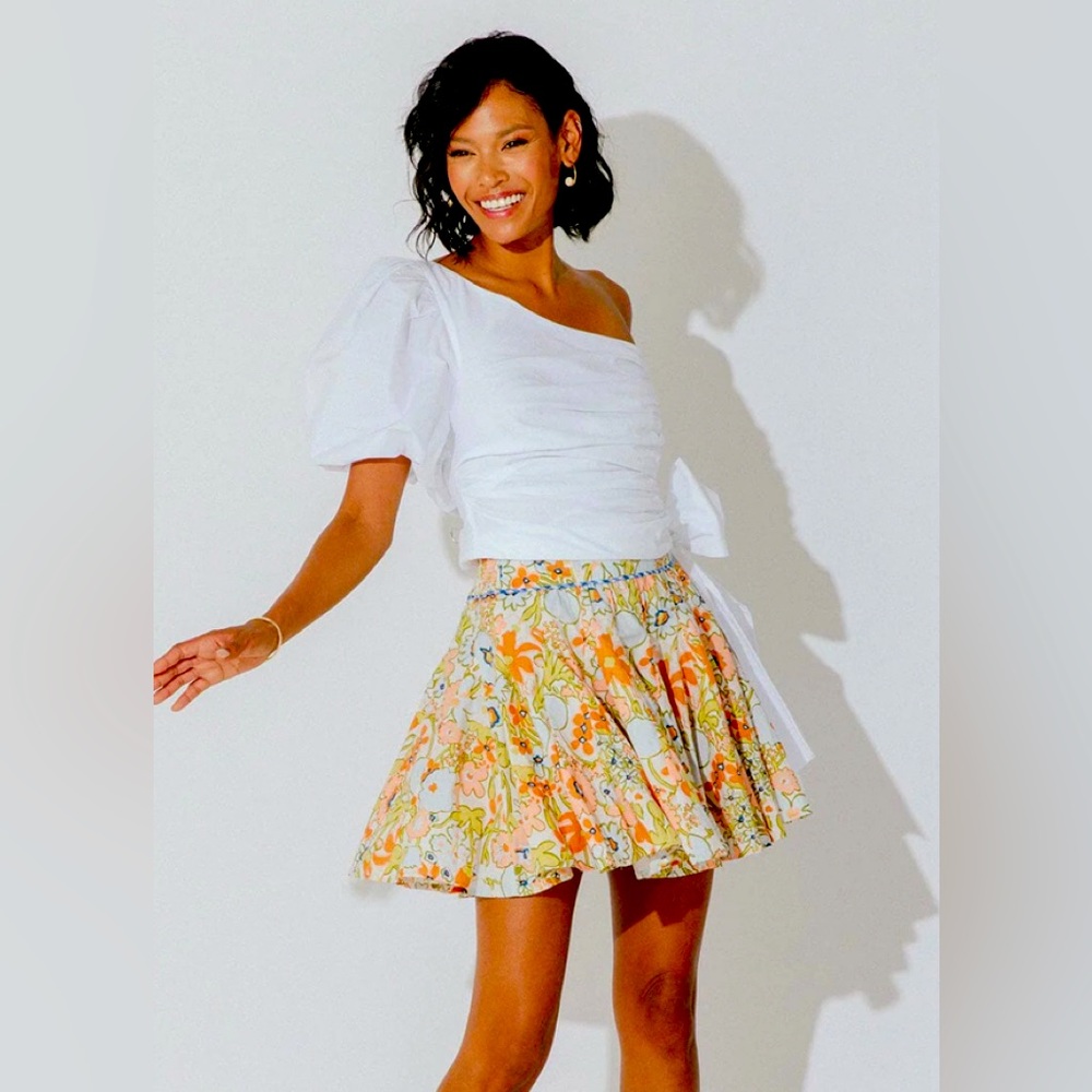 Holly Whyte Flowy Sunflower Mini Skirt Size Medium